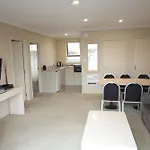 Tower Junction Motor Lodge - Airport And Christchurch Railway Station Transportation Service Available