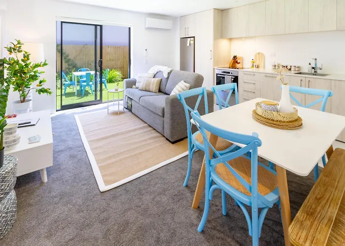 Central Chch Greek Island Vibe 2Bed Townhouse