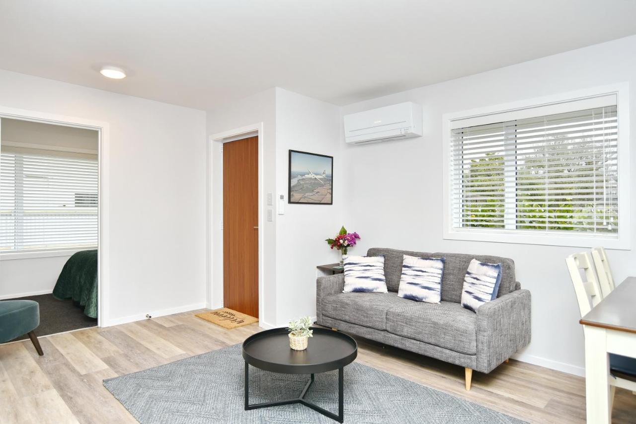 Brockworth Place - Homes Holiday home