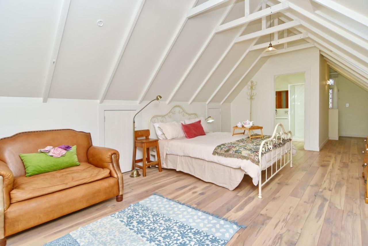 Louisa Chandler - Homes Holiday home *