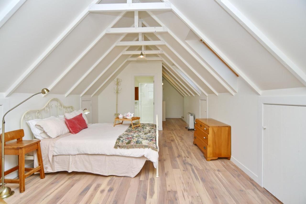 Louisa Chandler - Homes Holiday home Christchurch