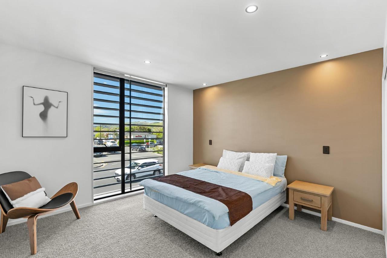Cbd Contemporary Comfort Townhouse 2 Bed 2bath Apartment *
