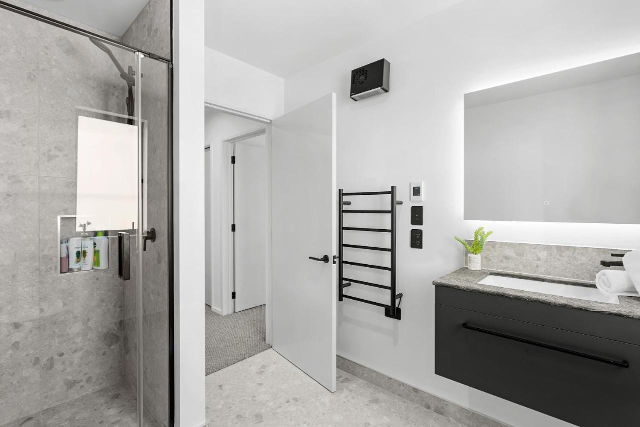 Cbd Contemporary Comfort Townhouse 2 Bed 2bath *