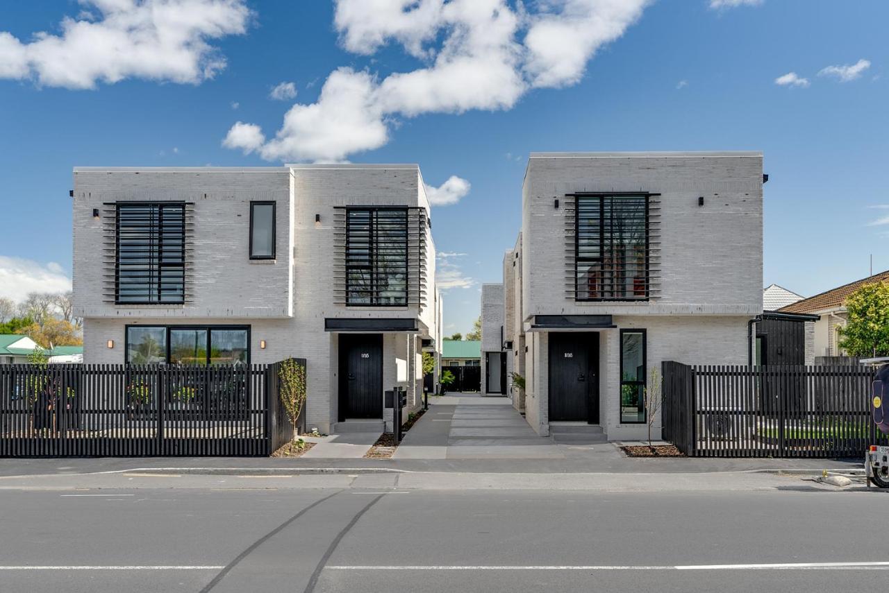 Cbd Contemporary Comfort Townhouse 2 Bed 2bath