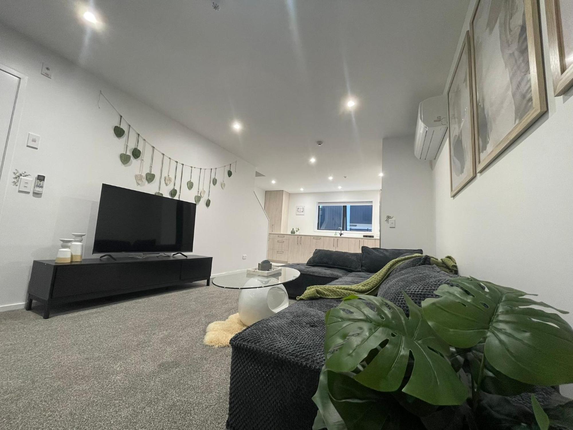 Apartment Luxury Cbd 2 Bed Near Riverside Market Free Parking! *