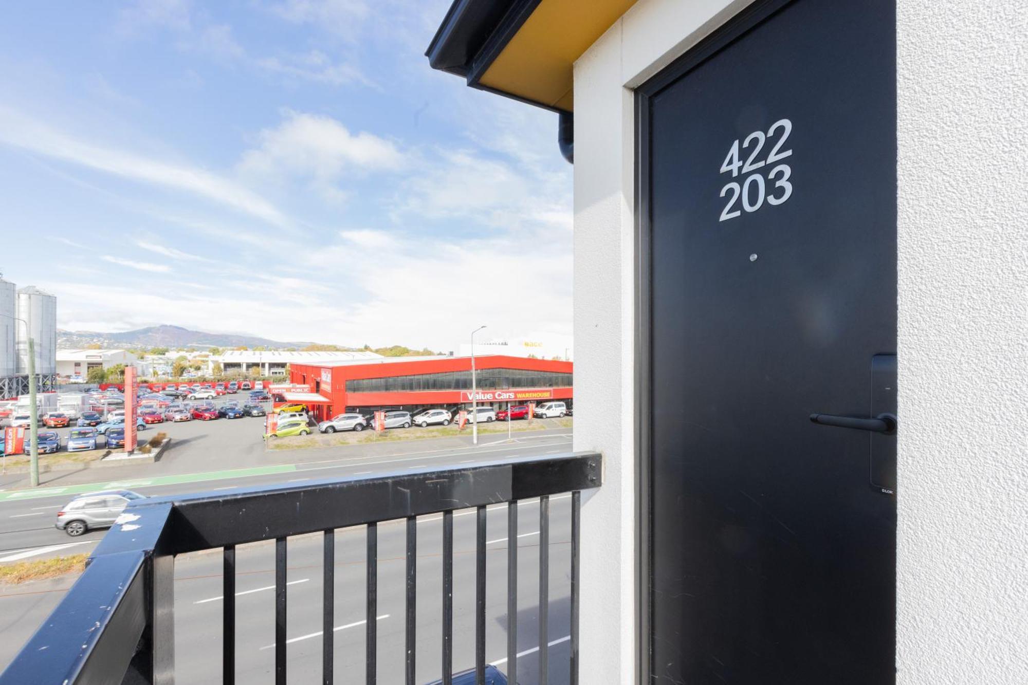 Luxury 1 Bed In Cbd *