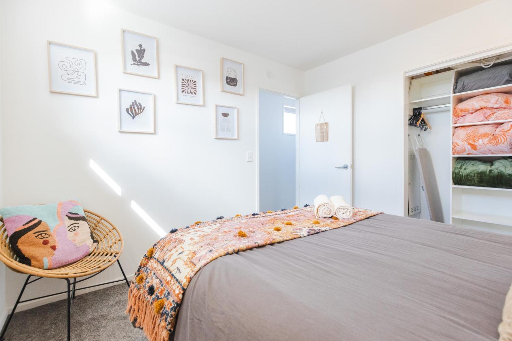 Luxury 1 Bed In Cbd Apartment *