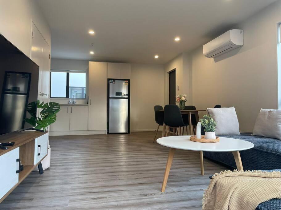Cbd Luxury Parkside Living 2 Bedroom With Parking Apartment Christchurch