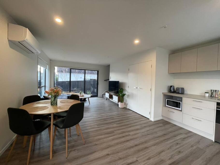 Apartment Cbd Luxury Parkside Living 2 Bedroom With Parking Christchurch