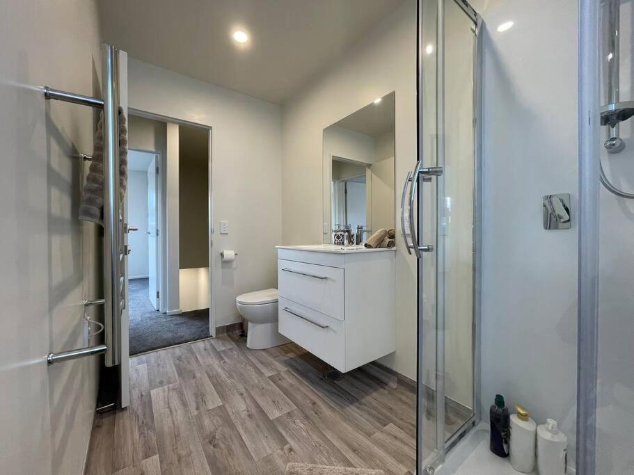 Cbd Luxury Parkside Living 2 Bedroom With Parking Apartment Christchurch