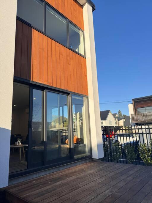 Apartment Cbd Luxury Parkside Living 2 Bedroom With Parking Christchurch