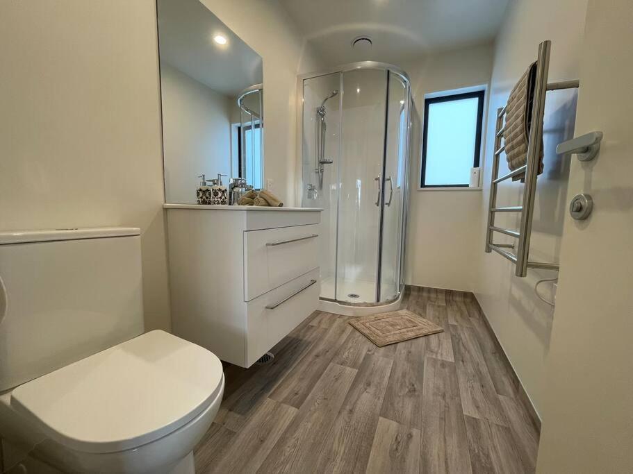 Cbd Luxury Parkside Living 2 Bedroom With Parking Christchurch