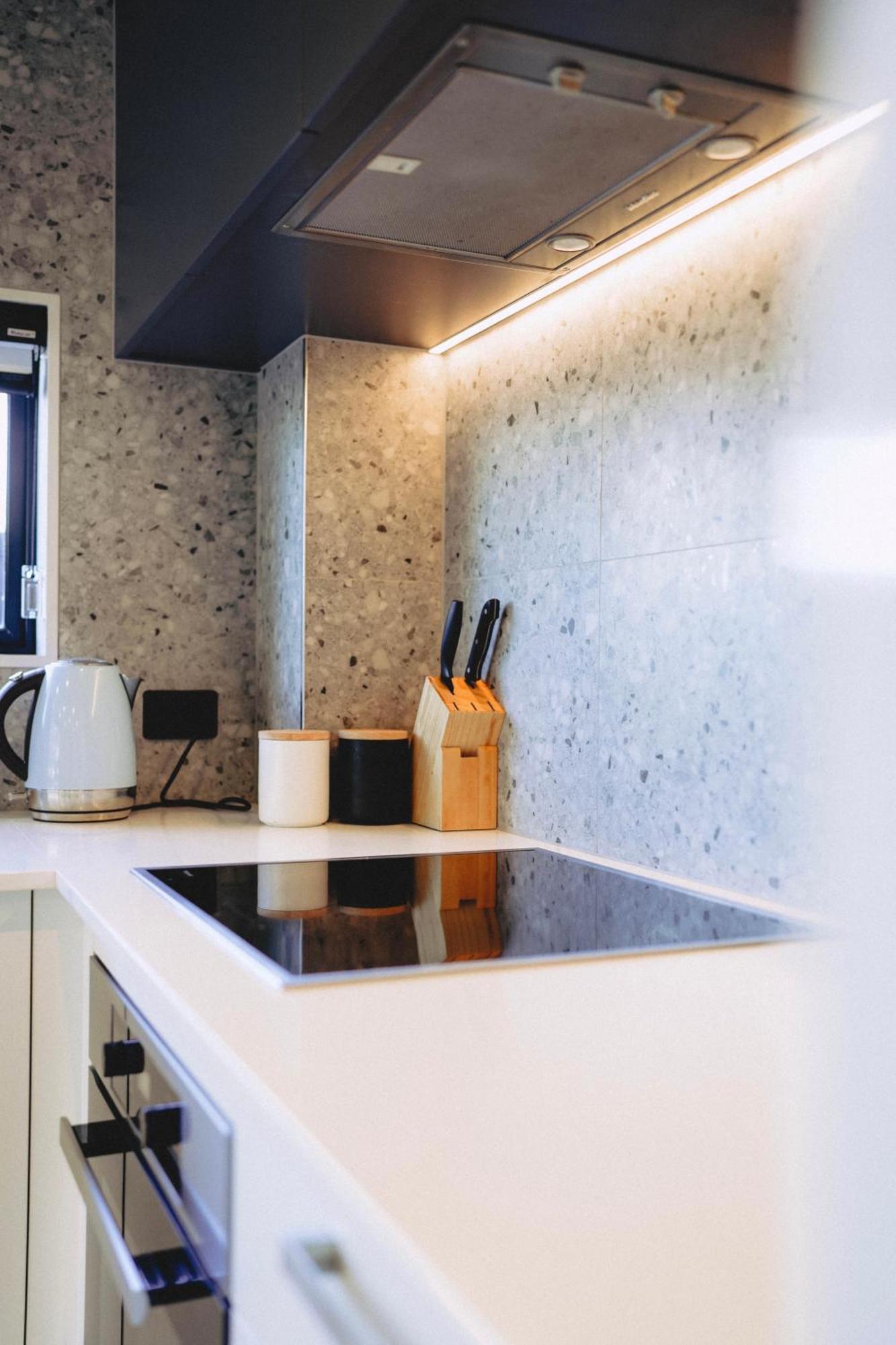 Cbd Contemporary Comfort Townhouse 2 Bed 2bath Apartment Christchurch