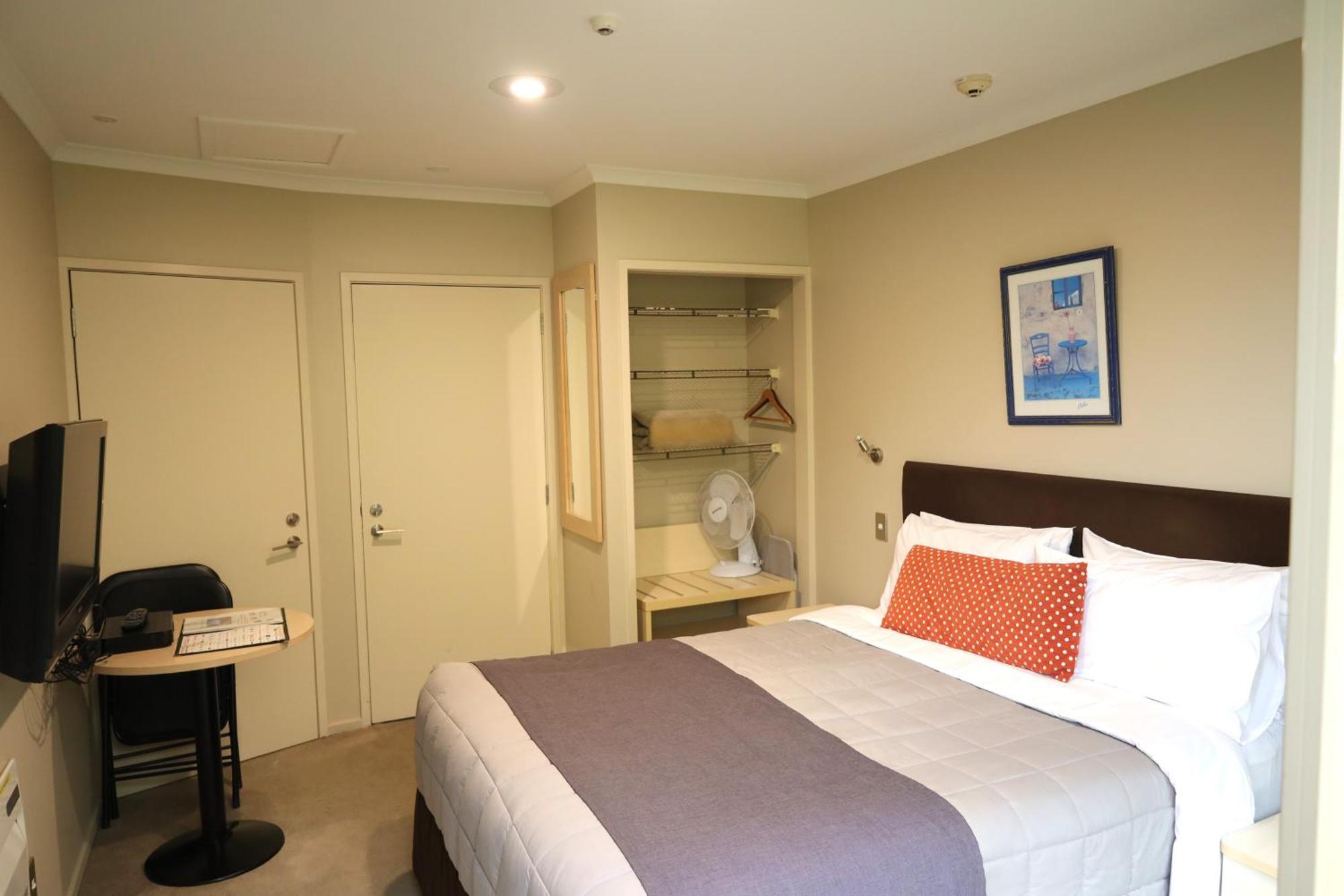 Tower Junction Motor Lodge: With Free Railway Shuttle 4* Christchurch