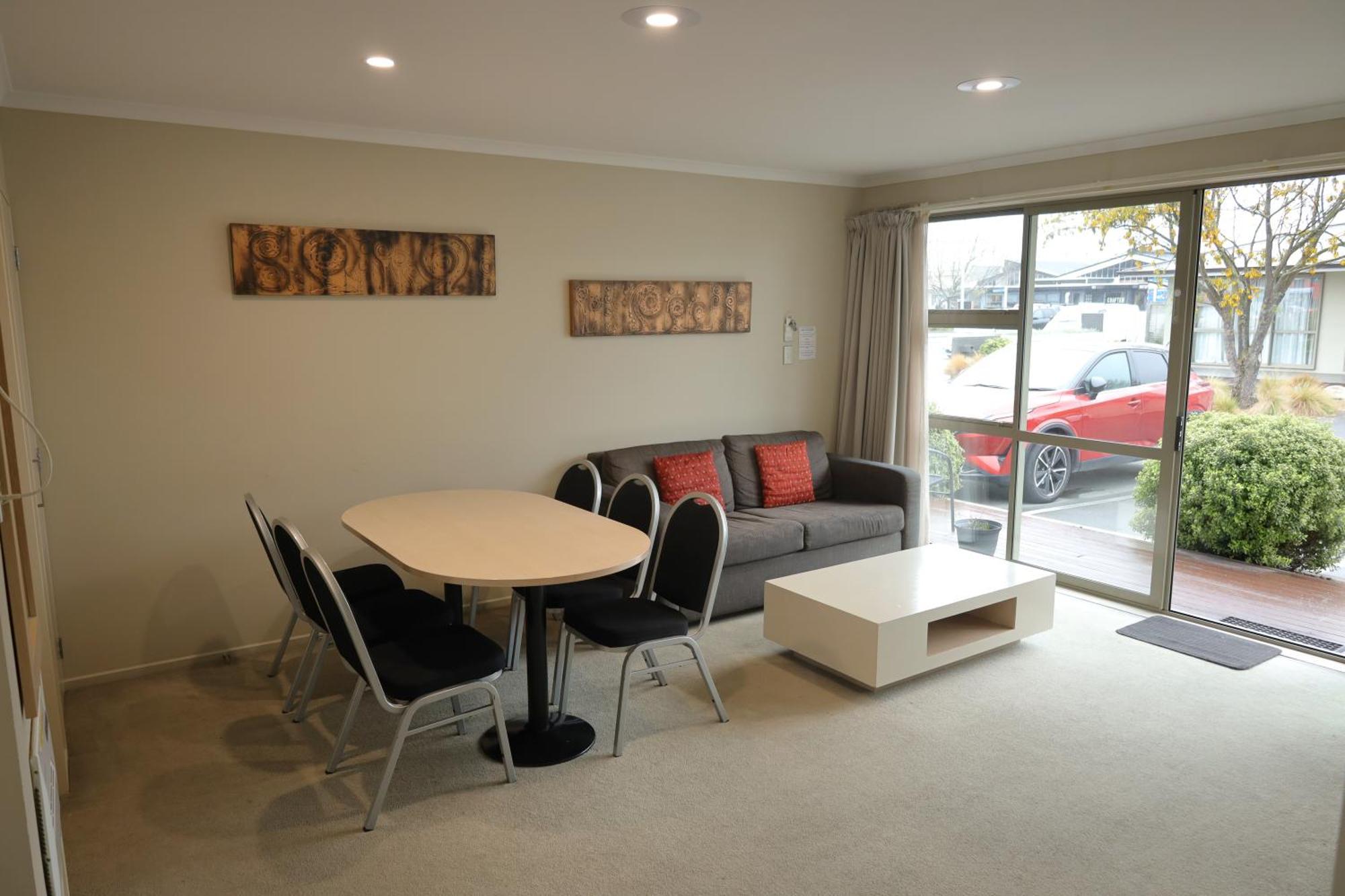 Tower Junction Motor Lodge: With Free Railway Shuttle 4* Christchurch