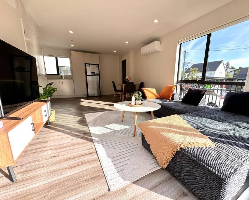 Cbd Luxury Parkside Living 2 Bedroom With Parking Christchurch