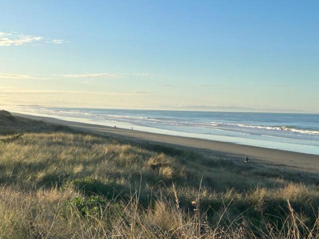 New Brighton Pier Retreat - Bed & Breakfast