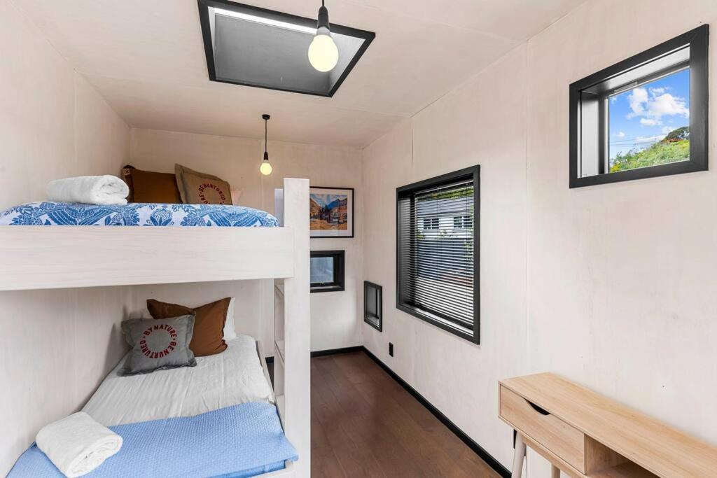 Holiday home Black Hut Eco Retreat
