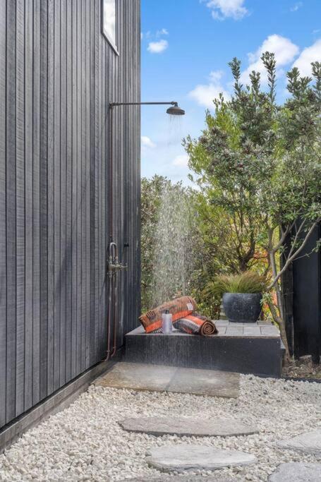 Black Hut Eco Retreat * Christchurch