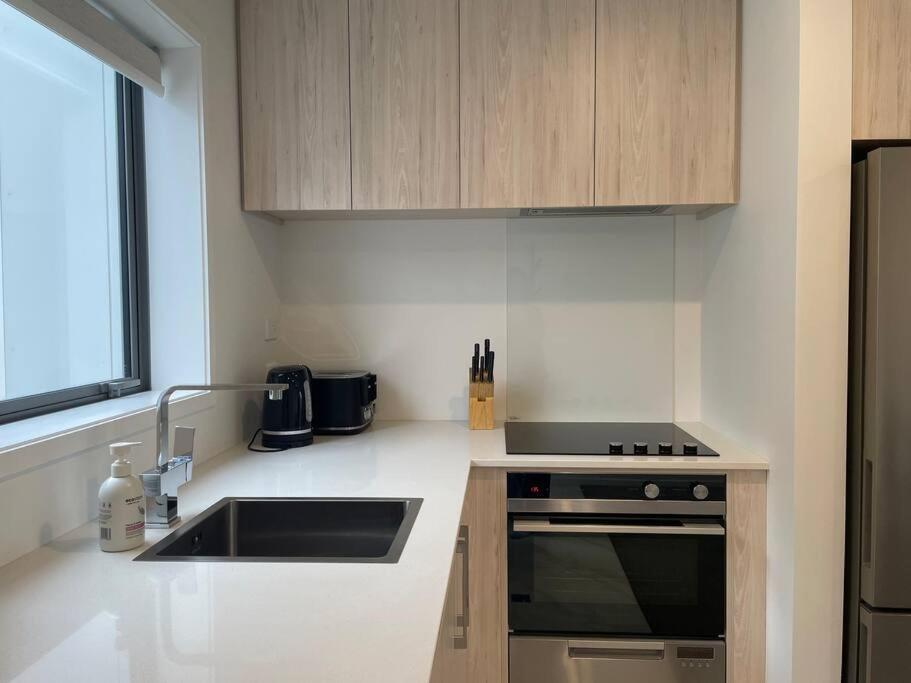 Parkside Retreat - 3 Beds -sleeps 6 Near Westfield