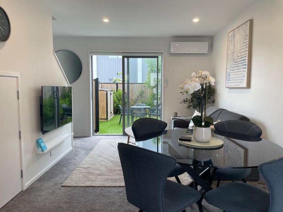Parkside Retreat - 3 Beds -sleeps 6 Near Westfield *