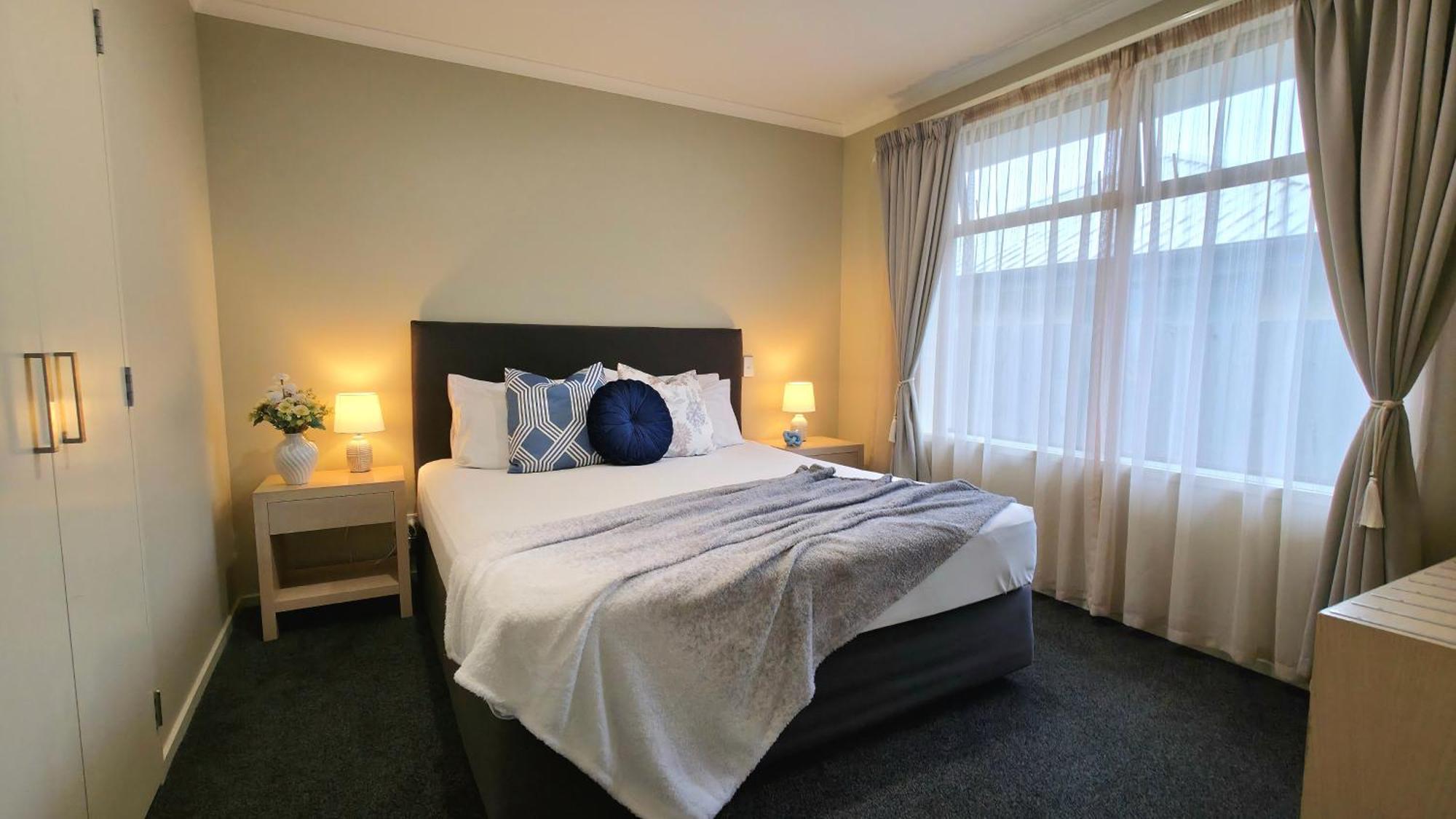 Motel Tower Junction Motor Lodge- Motel With Airport And Railway Station Shuttle Service 4*