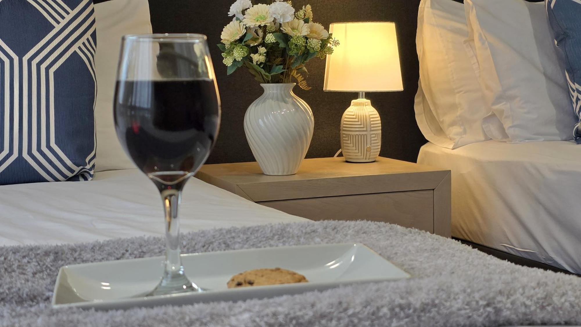 Tower Junction Motor Lodge- Motel With Airport And Railway Station Shuttle Service Christchurch