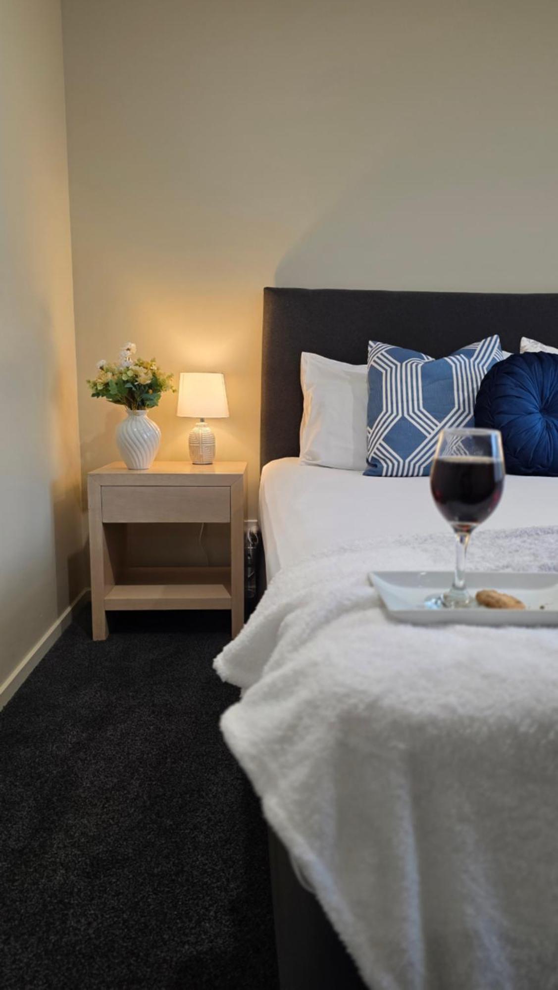 Motel Tower Junction Motor Lodge- Motel With Airport And Railway Station Shuttle Service Christchurch