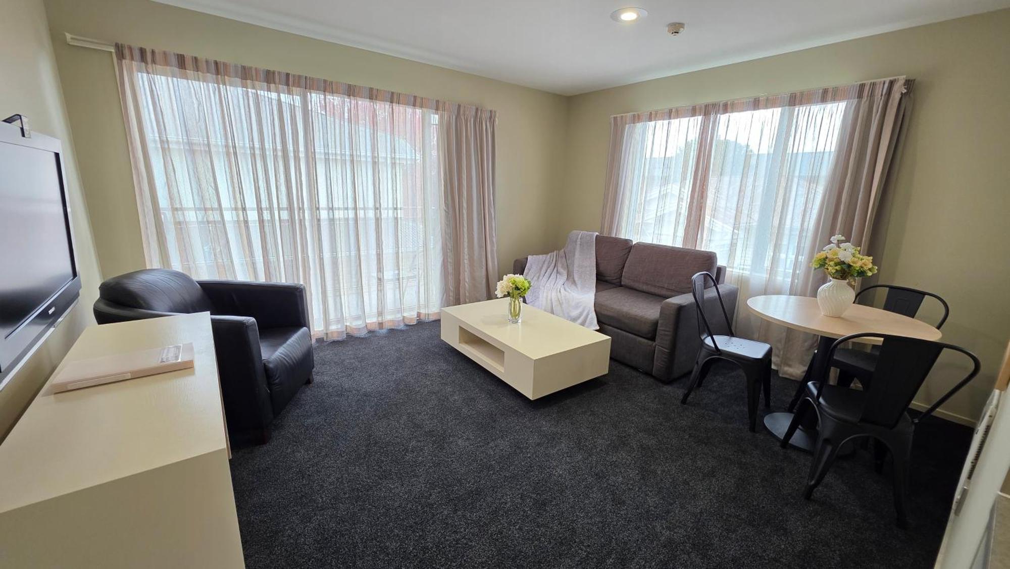 Tower Junction Motor Lodge- Motel With Airport And Railway Station Shuttle Service Motel Christchurch