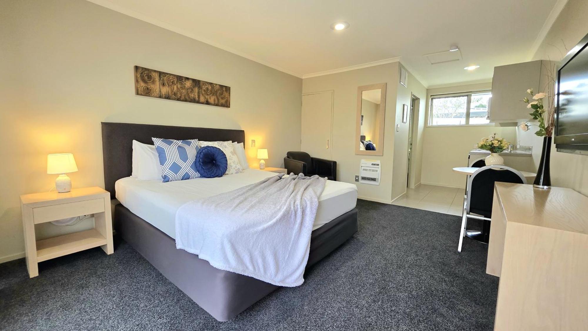 Tower Junction Motor Lodge- Motel With Airport And Railway Station Shuttle Service Christchurch