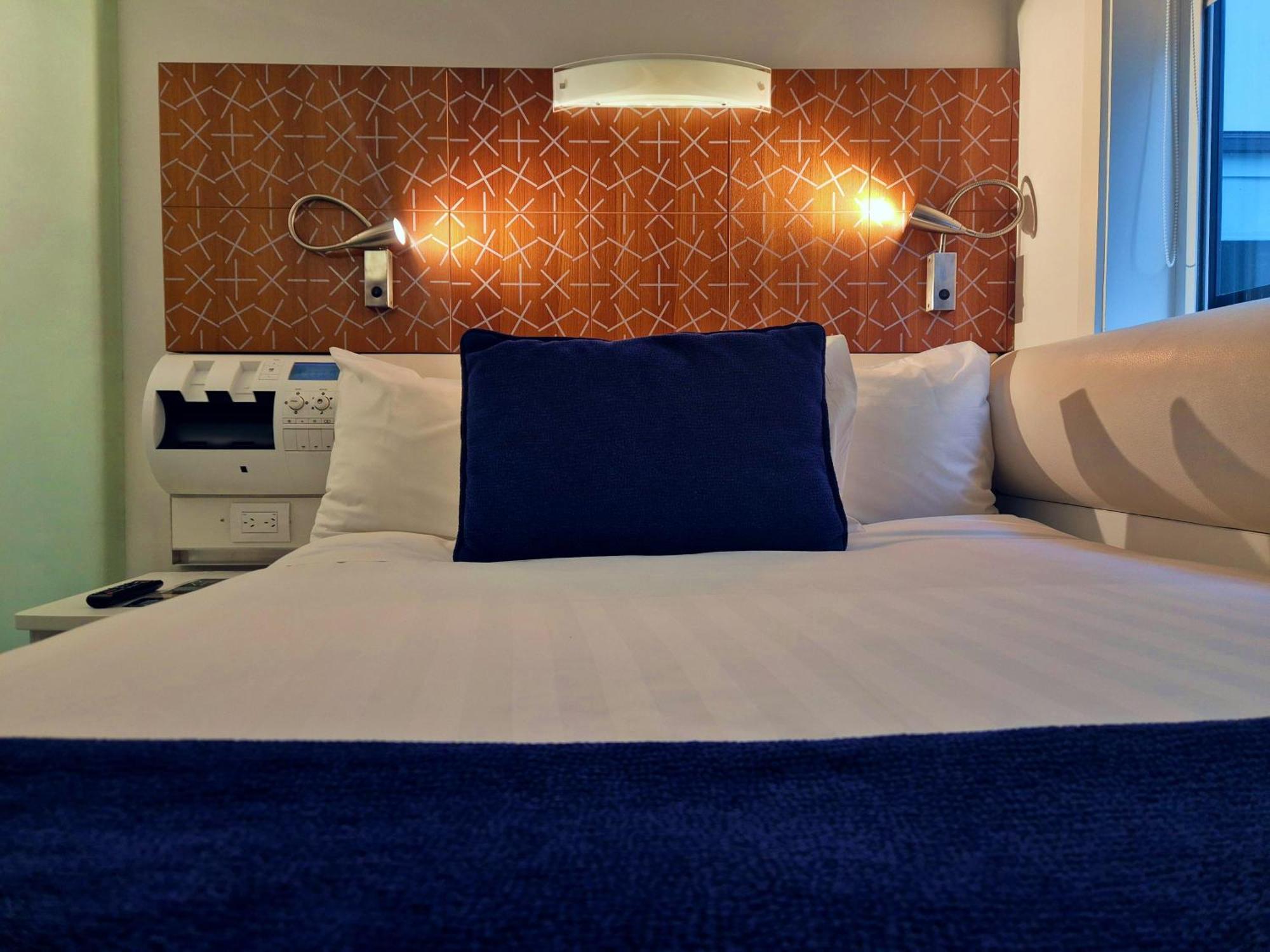 Hotel Breakfree On Cashel, An Accor 3*