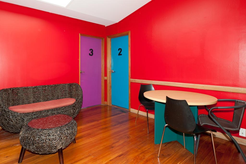 Hostel At The Right Place
