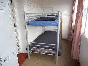 Racecourse Backpackers Hotel