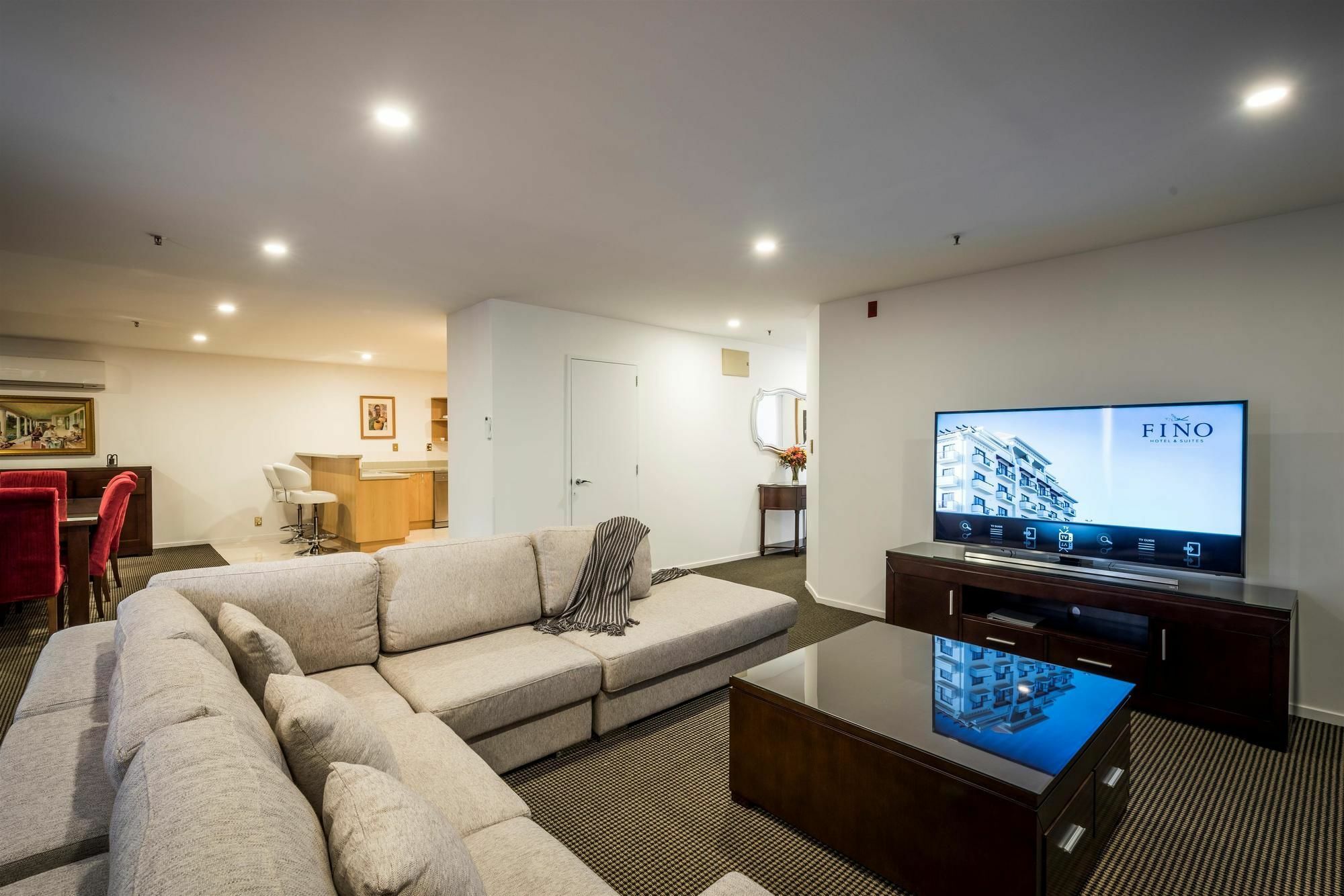 Fino Hotel & Suites Hotel