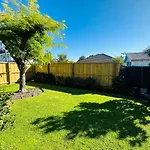 2 Bed Beckenham Beauty - Pet Friendly