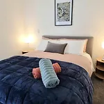 Cbd 3 Bedroom Apartment