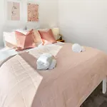 Modern 2 Bed, Hagley Park, Riverside Market