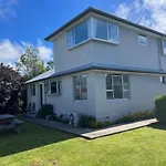 Charlesworth Villa - Christchurch Holiday Homes