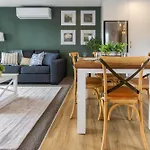 Lovely In Linwood: 2Br Beauty