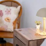 Modern, Ground Floor , Cbd, Free Parking, 2-3 Beds