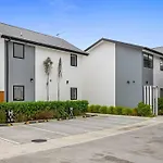 Cozy Townhouse In Christchurch