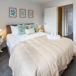 Serene 2 Bed Cbd Retreat