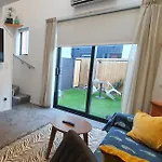 Modern Loft In Christchurch Cbd With Private Courtyard