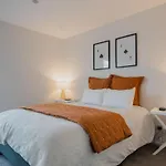 Designer\'S Pad In Central City