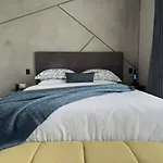 Whitewood Suites Apartment 3C