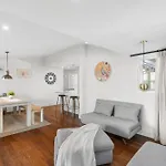 City Calm Retreat And A Peaceful Family Haven