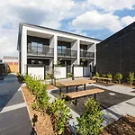 Trendy Inner-City Apartment