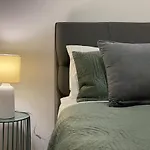 Lux New Cbd Retreat - 2Bed2Bath With Parking!