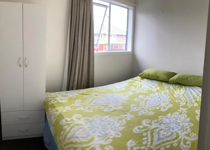 Comfortable Home Close To Airport