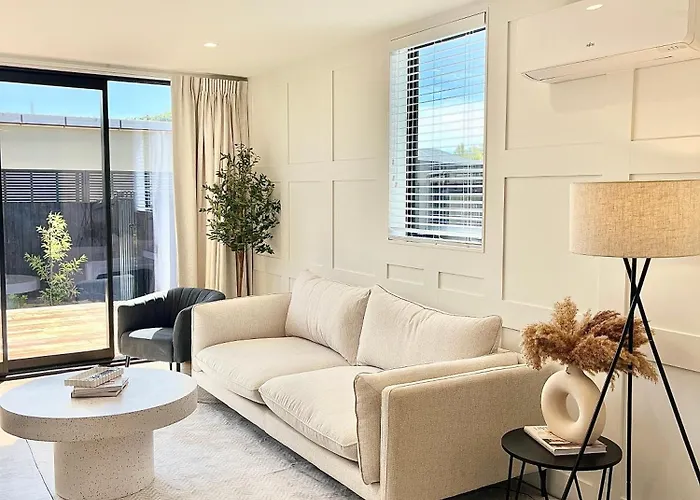 New Build City Townhouse & Gated Car Park
